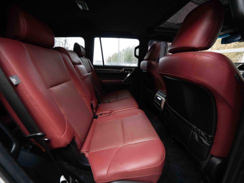 Used 2021 Lexus GX 460 Premium w/ Premium Package image 25