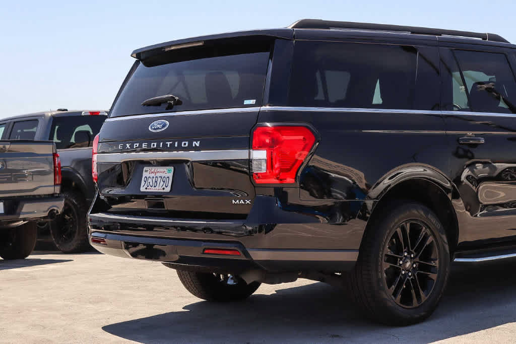 Certified 2023 Ford Expedition Max XLT RWD image 10