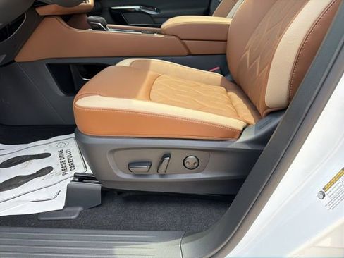 New 2026 Nissan Pathfinder Platinum image 10