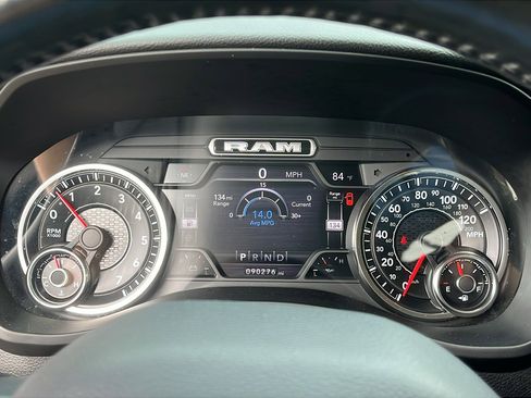 Used 2019 RAM 2500 Big Horn AWD/4WD image 13