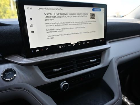 New 2025 Ford Explorer Active w/ Active Comfort Package image 38