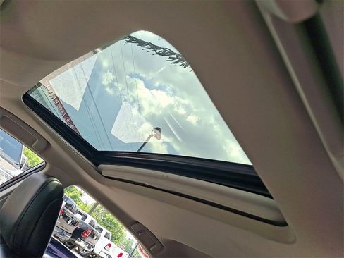 Used 2018 Toyota Avalon XLE Premium image 14