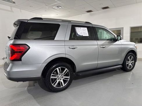 Used 2024 Ford Expedition Limited image 13