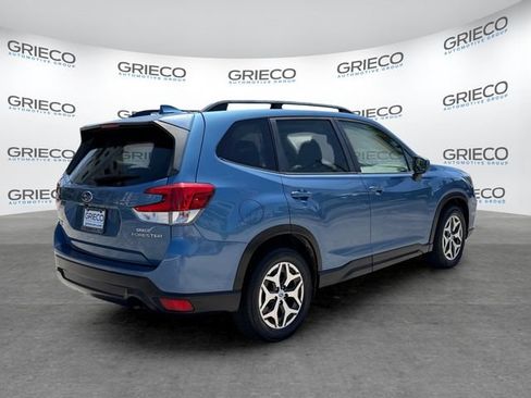 Used 2021 Subaru Forester Premium AWD/4WD image 7