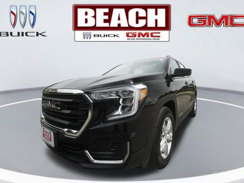 Used 2023 GMC Terrain SLE w/ Driver Convenience Package FWD image 7