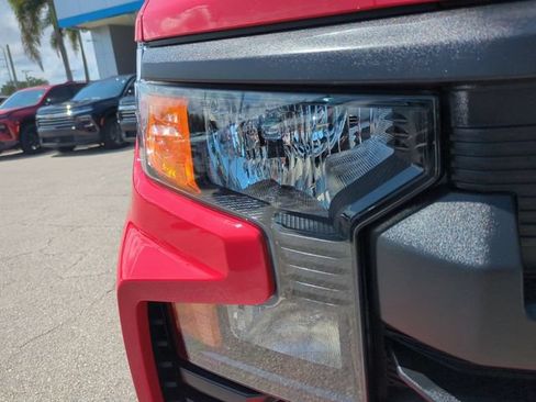Used 2025 Chevrolet Silverado 1500 Custom Trail Boss w/ Dark Appearance Package AWD/4WD image 10