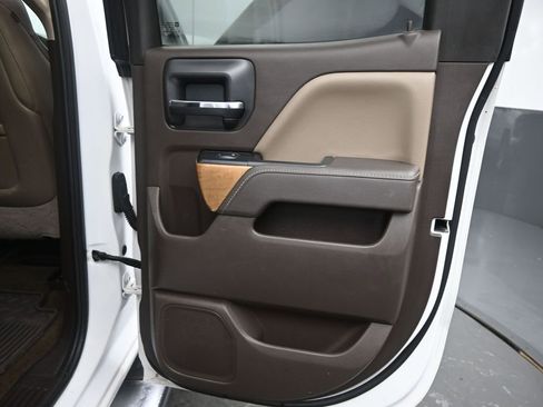 Used 2015 Chevrolet Silverado 1500 LTZ image 16