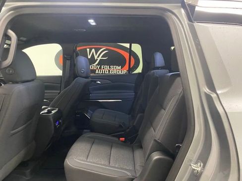 New 2025 Chevrolet Traverse LT w/ Enhanced Driving Package image 17