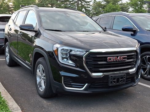 Used 2023 GMC Terrain SLE w/ Driver Convenience Package AWD/4WD image 5