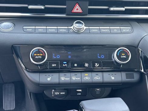 New 2026 Hyundai Elantra Limited FWD image 30