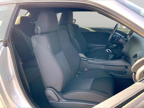 Used 2023 Dodge Challenger GT RWD image 9