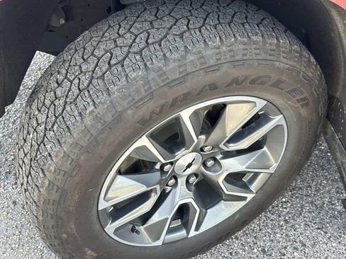 Used 2024 Chevrolet Silverado 1500 RST AWD/4WD image 17
