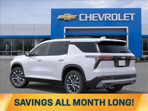 New 2026 Chevrolet Traverse LT w/ Sun and Wheel Package AWD/4WD image 3
