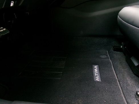 Used 2026 Nissan Altima 2.5 SR FWD image 12