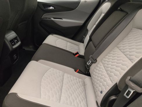 Used 2020 Chevrolet Equinox LS image 18