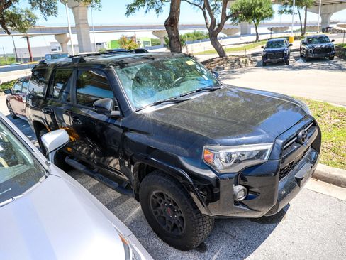 Used 2021 Toyota 4Runner SR5 Premium w/ Moonroof Package AWD/4WD image 6