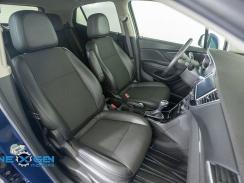 Used 2020 Buick Encore Preferred w/ Safety Package FWD image 42