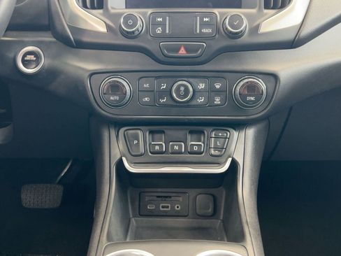 Used 2019 GMC Terrain SLT w/ Preferred Package image 18