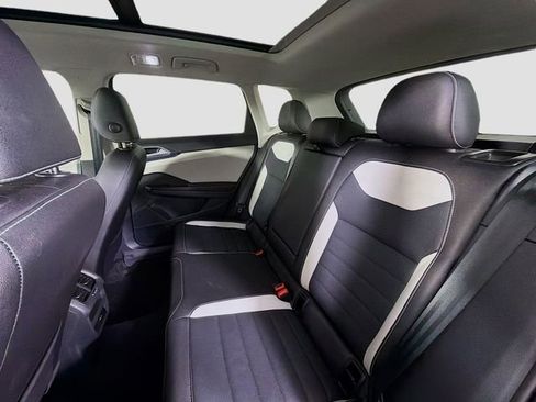 Used 2025 Volkswagen Taos SEL image 23