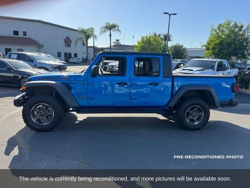 Used 2020 Jeep Gladiator Rubicon AWD/4WD image 2