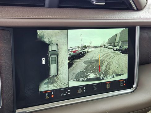 Used 2023 GMC Yukon XL Denali w/ Denali Reserve Package image 25