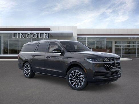 New 2025 Lincoln Navigator L Black Label AWD/4WD image 7