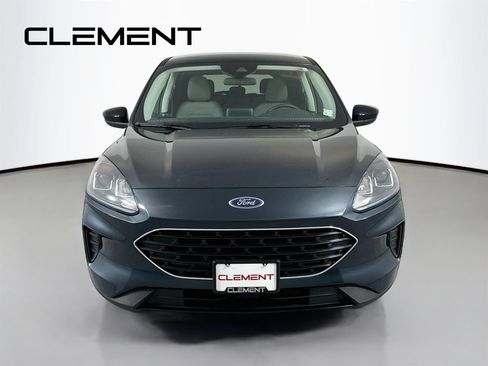 Used 2022 Ford Escape SE w/ SE Sport Appearance Package FWD image 3