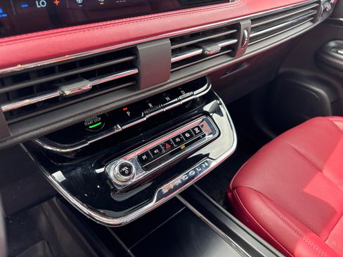 Certified 2023 Lincoln Corsair Reserve AWD/4WD image 22