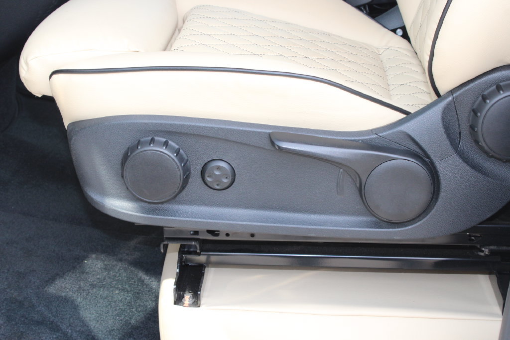 Used 2021 Mercedes-Benz Sprinter 3500 image 17