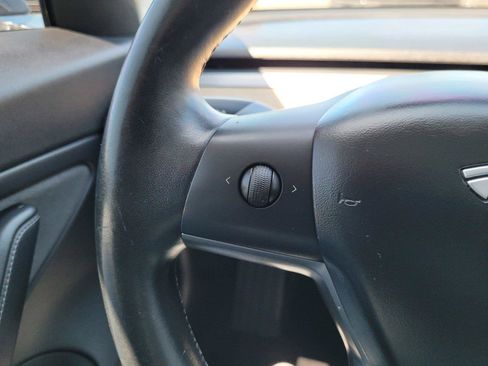 Used 2018 Tesla Model 3 Mid Range RWD image 33