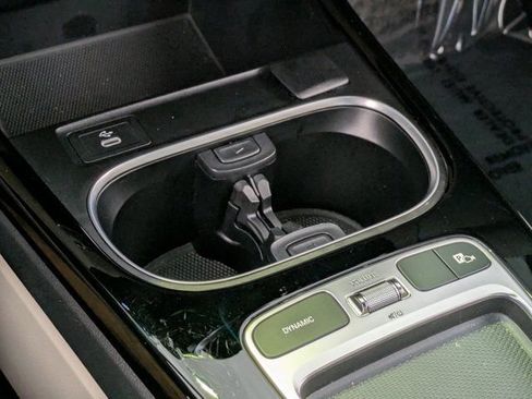 Used 2025 Mercedes-Benz CLA 250 image 19