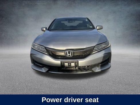 Used 2016 Honda Accord Touring image 9