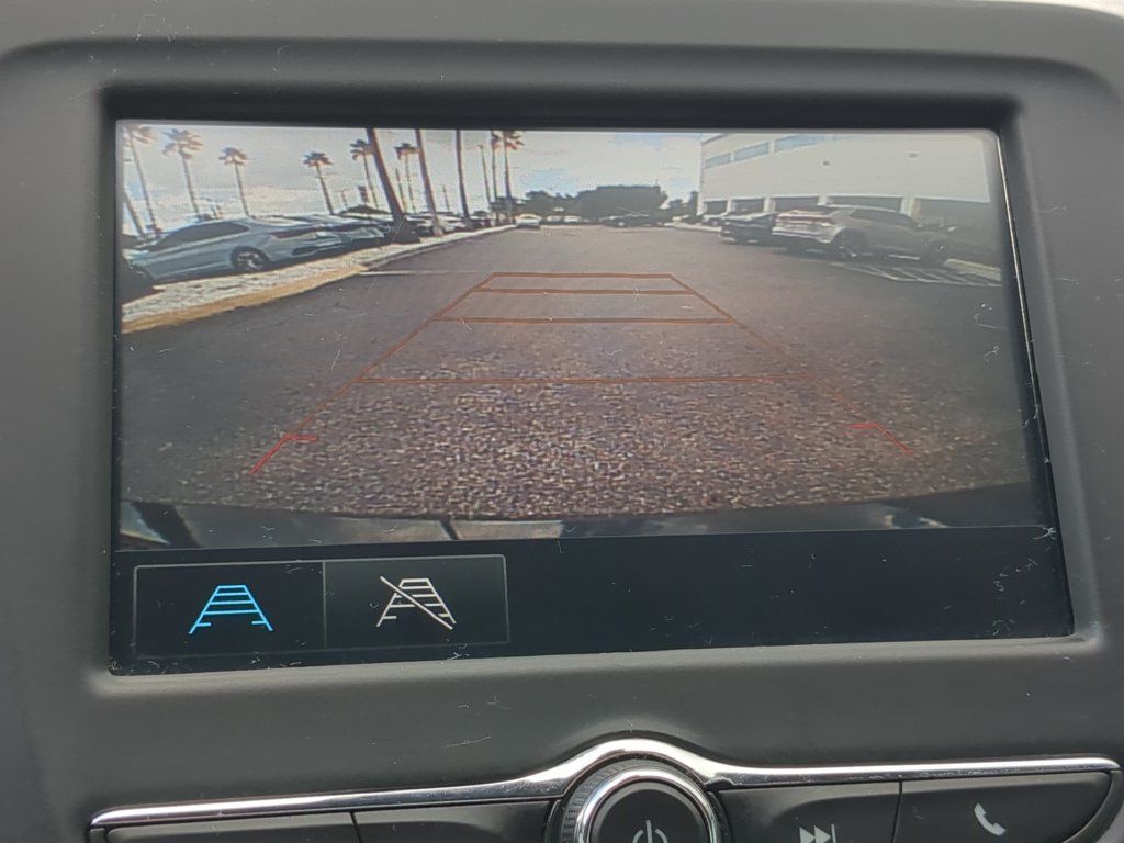 Used 2018 Chevrolet Malibu LS FWD image 19