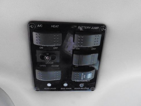 Used 2011 Ford E-450 and Econoline 450 Super Duty w/ Shuttle Bus Prep Pkg image 35