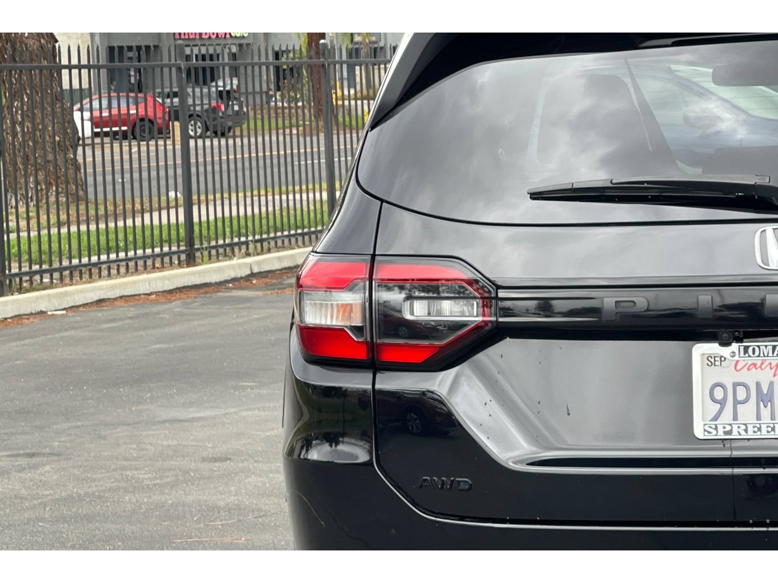 Used 2025 Honda Pilot Sport image 14