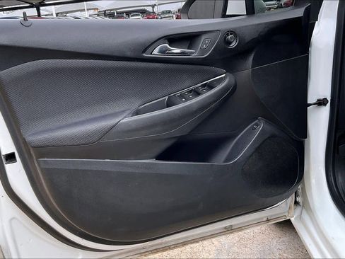 Used 2018 Chevrolet Cruze LS image 20