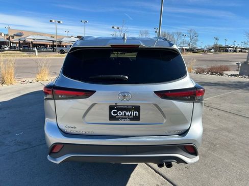 Used 2025 Toyota Highlander XSE image 7