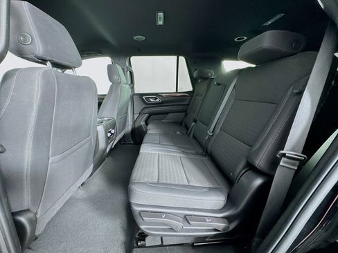 Used 2024 GMC Yukon SLE AWD/4WD image 24