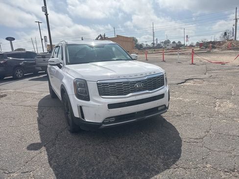 Used 2021 Kia Telluride SX w/ SX Prestige Package image 2
