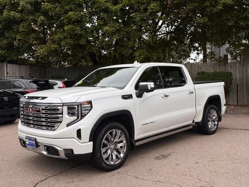 Used 2023 GMC Sierra 1500 Denali AWD/4WD image 2