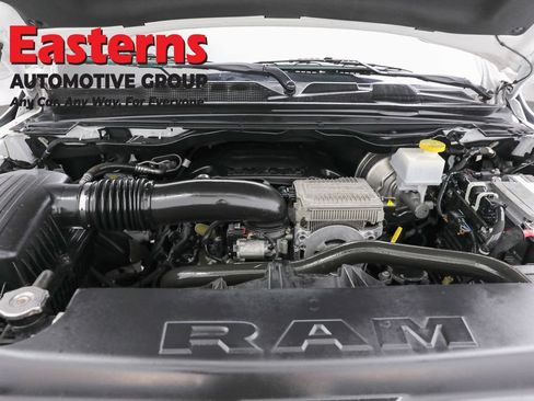 Used 2024 RAM 1500 Laramie AWD/4WD image 7