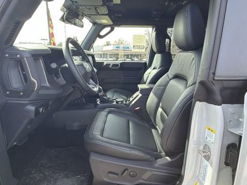 New 2026 Ford Bronco Badlands image 32