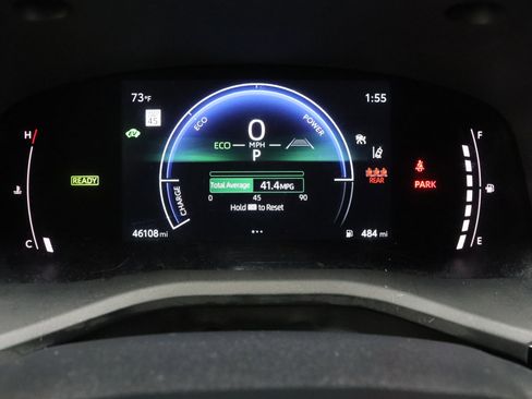 Used 2025 Toyota Camry LE image 38