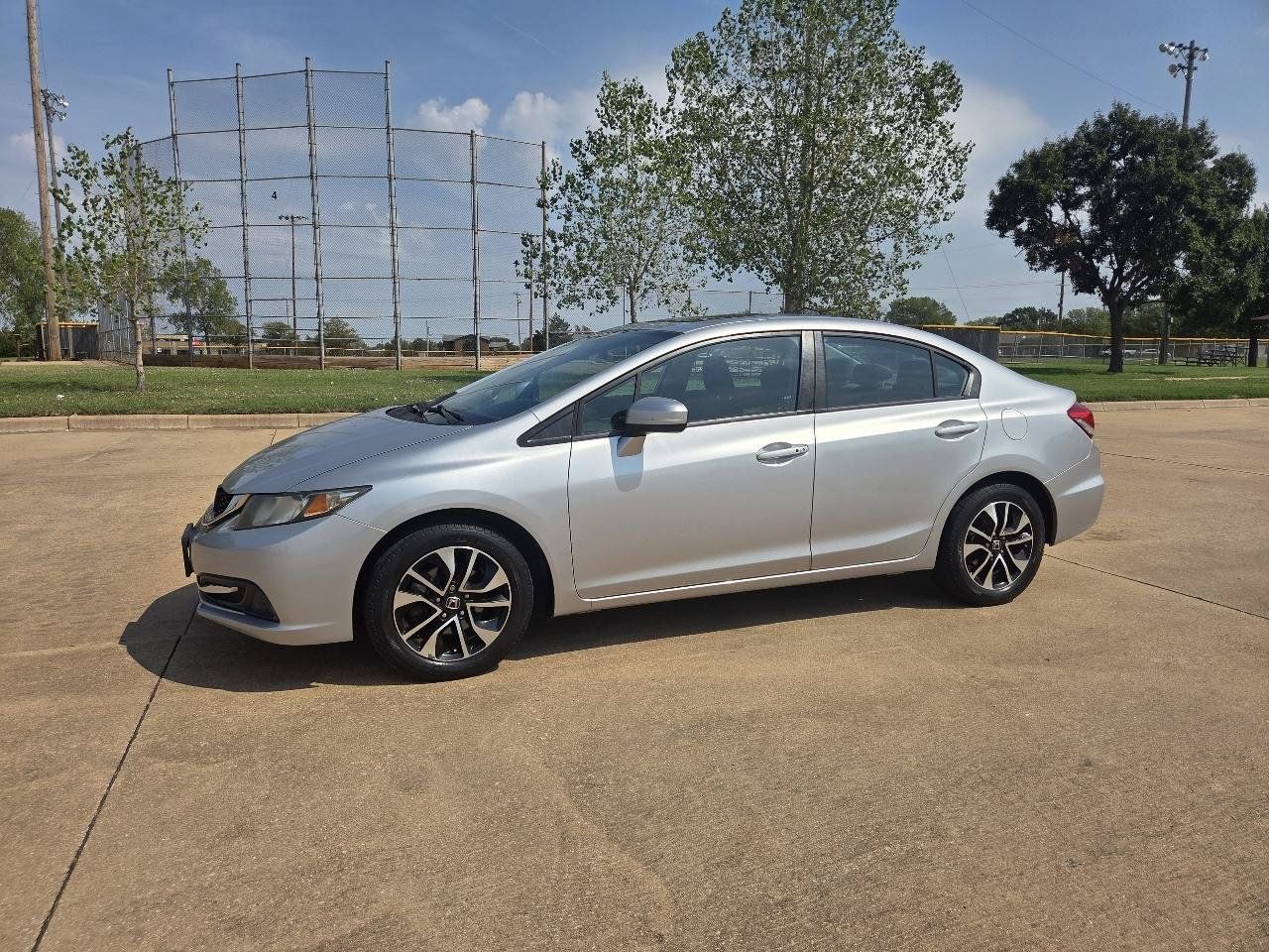 Used 2015 Honda Civic EX image 2
