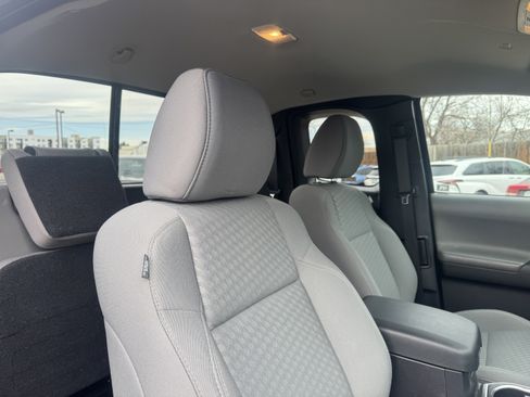 Used 2022 Toyota Tacoma SR5 image 21