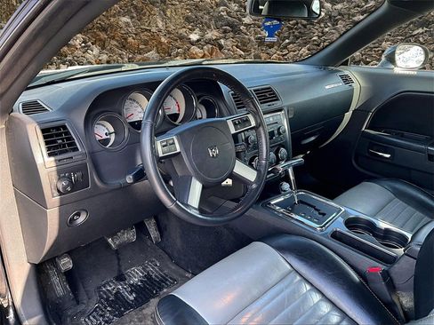 Used 2009 Dodge Challenger R/T image 11