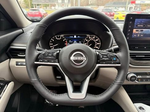 Used 2024 Nissan Altima 2.5 SL image 36