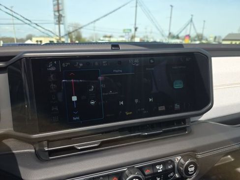 Used 2025 Jeep Wrangler Unlimited Sahara w/ Safety Group image 30