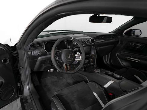 Used 2020 Ford Mustang Shelby GT500 w/ Carbon Fibre Track Pack RWD image 17