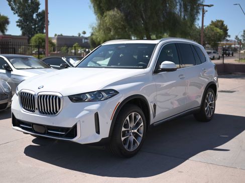 Used 2025 BMW X5 xDrive40i AWD/4WD image 1